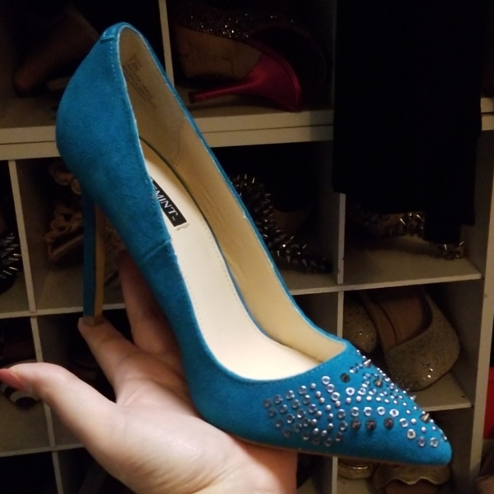 Shoemint Teal Embellished Pump